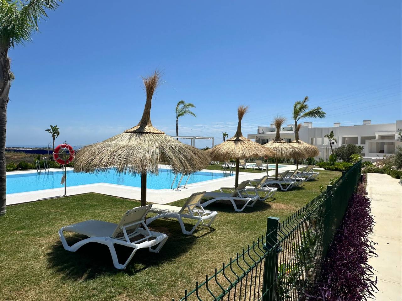 Piscina comunitaria de Alcazaba Lagoon